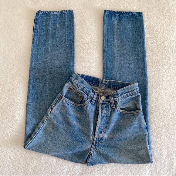 High Waisted 501 Vintage Levis Jeans - Picture 6 of 6